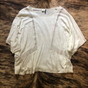 Akemi + Kin Flowy White Cream Top